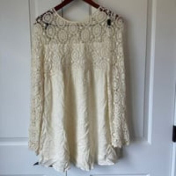 Altar_d State Size M Cream Long Sleeve Lace - Picture 1 of 5